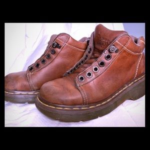 Dr Martens size 5 Shoe 8542